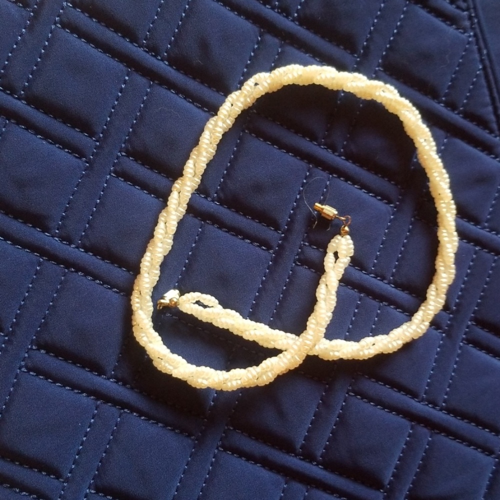 Choker necklace